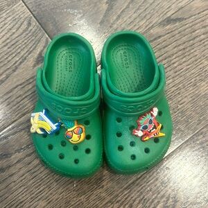 Crocs toddler size 6c